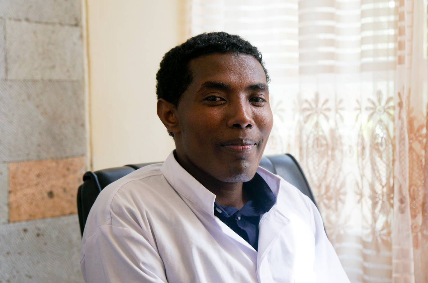 De l'Éthiopie rurale à une bourse de stage en chirurgie de la colonne vertébrale en Inde: Dr Mengistu Gebreyohanes Mengesha