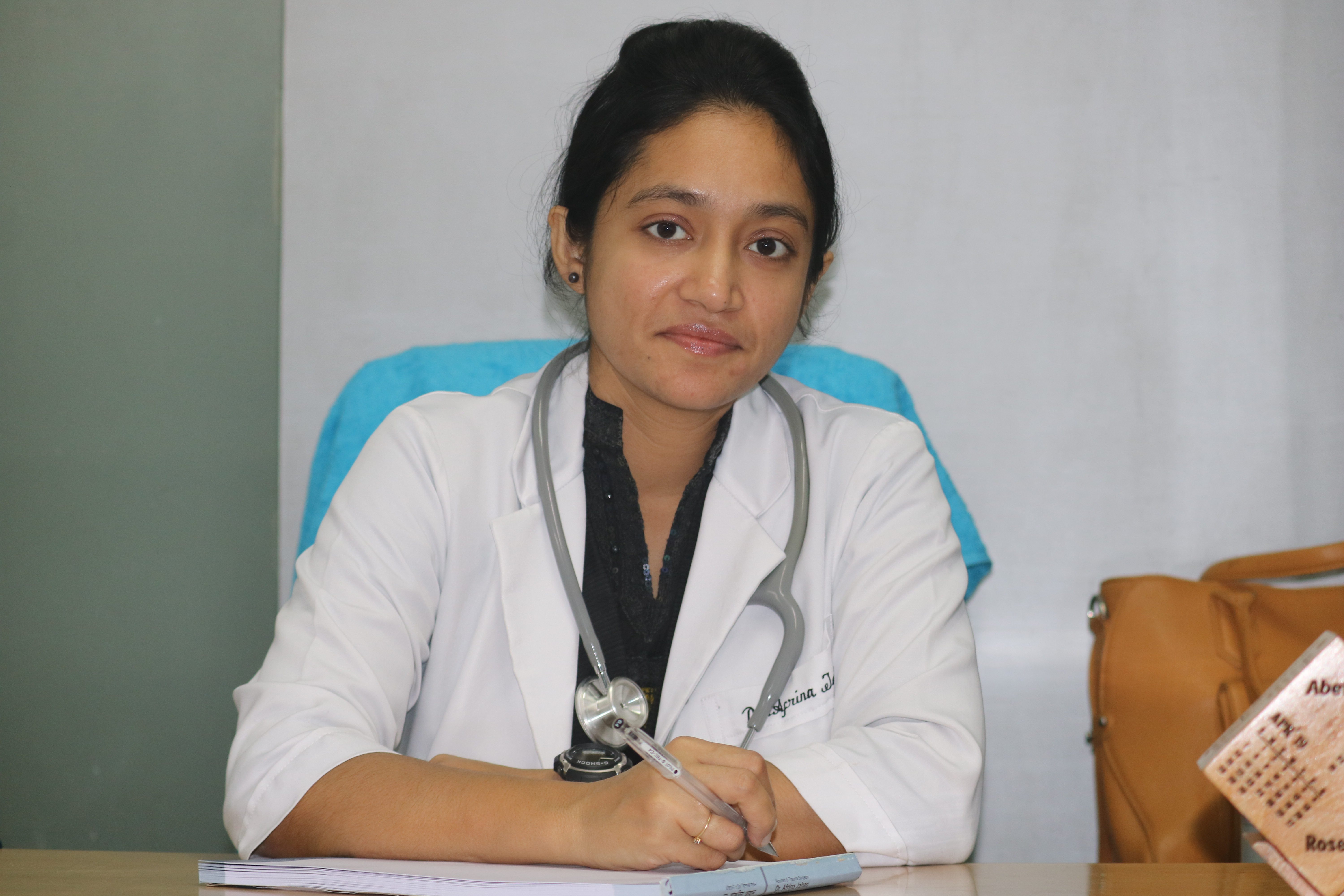 Encourager les jeunes chirurgiens : Portrait du Dr Afrina Jahan 